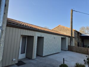 rénovation d'une longère avec pose de bardage extérieur